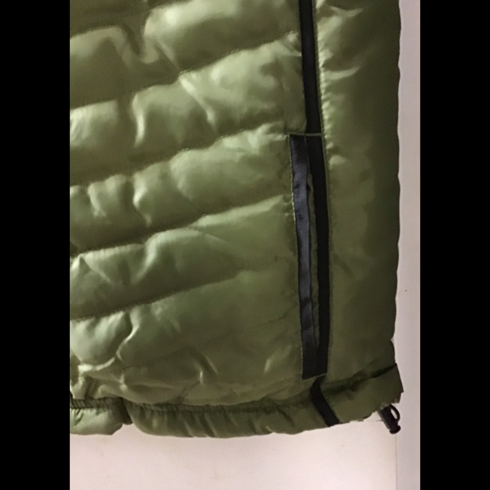 Realtree Reversible Vest - Picture 3 of 10
